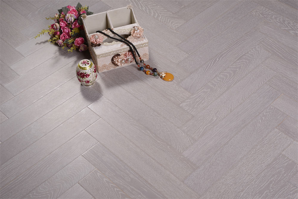 如何辨别劣质地板？5招教你避开装修大坑（附专业避坑指南） 